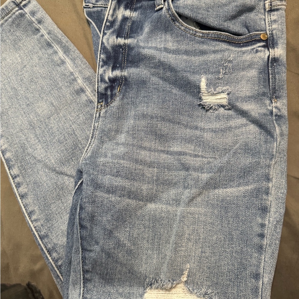 Judy Blue Light Blue with some Distressed on the knees Skinny Jeans